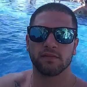 Meet your Posher, Derek